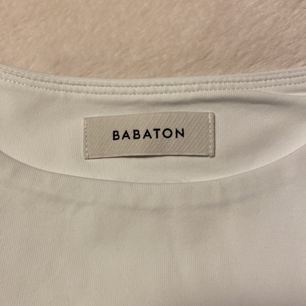 212. NWT Aritzia Body Contour white tank body suits in xs high neck - Picture 4 of 11